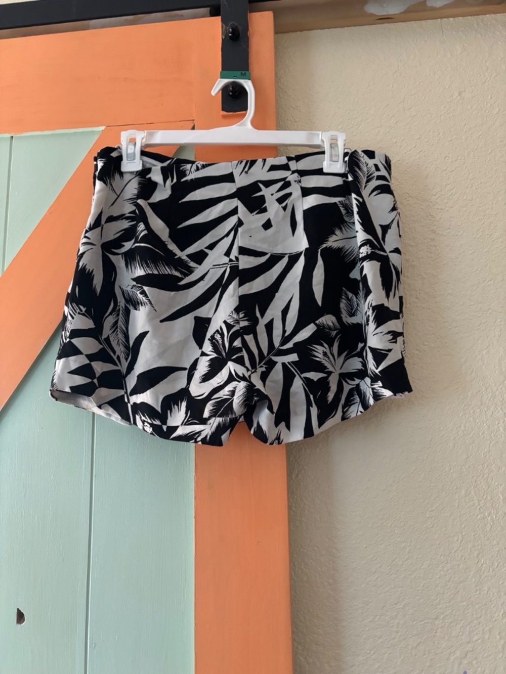 Express Skort - Picture 2 of 2